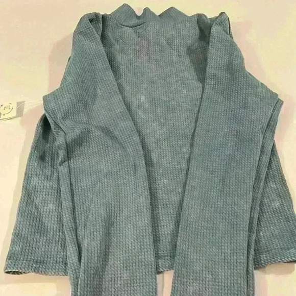 NWT Aeropostale Seamless long sleeve cropped bodycon L top. 95%nylon,5%spandex​ - Picture 6 of 6